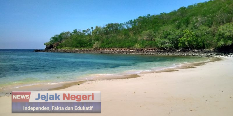 Pesona Pantai Oa di Desa Pantai Oa, Kecamatan Wulanggitang, Kabupaten FloresTimur, NTT